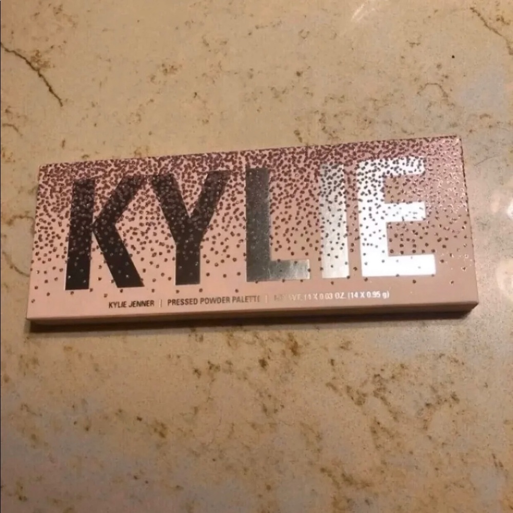 Limited Edition Kylie Eyeshadow Palette - Picture 3 of 4